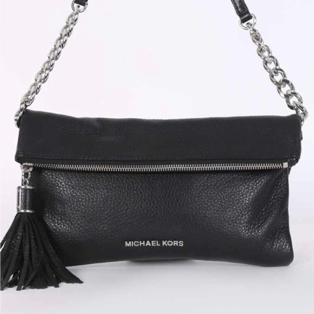 Michael Kors - Weston Pebble
Leather Fold Over Tassel Bag
